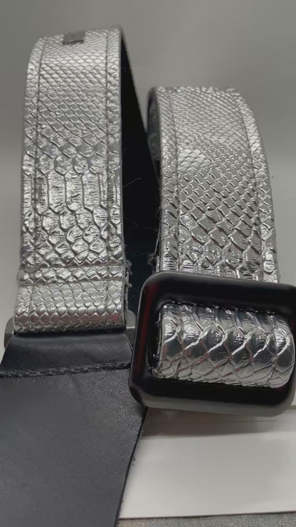 Get'm Get'm BITCH WHAT! Guitar & Bass Strap
